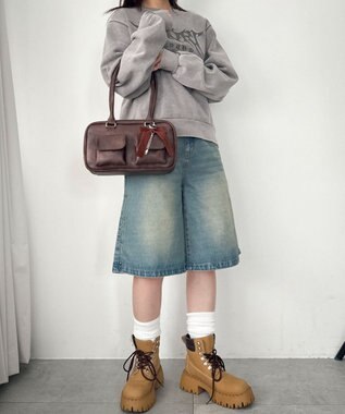 WEGO チャーム付きスクエアボストンバッグ ブラウン