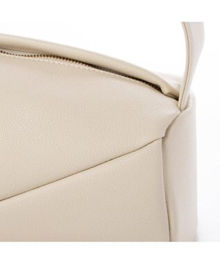 UNBILLION カシュカシュ cachecache / アシンメトリーワンハンドルバッグ アイボリー