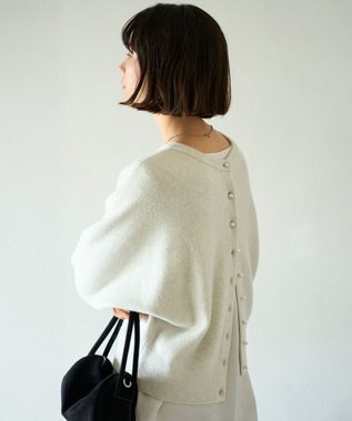 UNFILO 【前後着用 可能】ふわふわニット 2WAY パールボタンカーディガン グレージュ