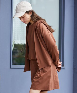 Feroux 【接触冷感・UVカット・吸水速乾】ラッシュガードフリル パーカー ダークブラウン系