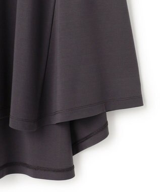 UNFILO 【一部店舗限定カラー】BEAUTY FORM-T フレアTシャツ チャコール