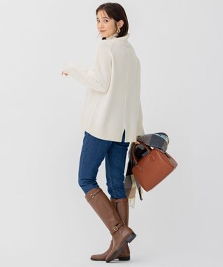 23区 【好評につき新色追加/CLASSY.1月号掲載】ウールカシミヤブレンド スタンドネック ニット アイボリー系