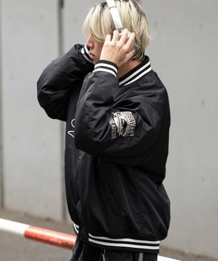 WEGO 【ユニセックス着用ITEM】グラフィックパファースタジャン ブラック