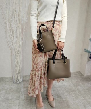 style code 【MERCURYDUO/マーキュリーデュオ】限定3点セット　①キーリング付両アオリハンドバッグ、②縦長ショルダーバッグパスポート入れ、③Wファスナースマートキーケース グレージュ