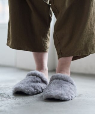 LOOM&SPOOL SRNスリッパ グレー