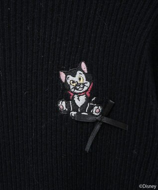 earth music&ecology Ｄｉｓｎｅｙ／フィガロ刺繍袖フェザーニット Black