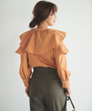 Feroux 【洗える】ラッフルスキッパー ブラウス オレンジ系