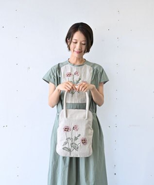 AND WOOL ポピー押し花刺繍バッグ ベージュ
