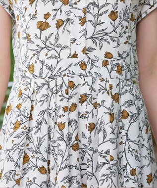 Tiaclasse L 【洗える】リーフフラワー柄ワンピース オフホワイト