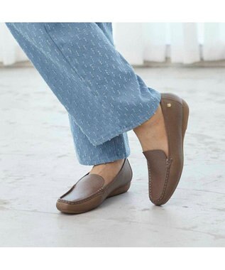 ing <ing>リラックスモカシンシューズ ダークオーク