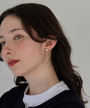 Phoebe トゥウィンクルフレームパールピアス　シルバー/一粒 シルバー