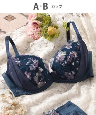 Wing 【エアリーソフトブラ】　ふんわりエアリーな着用感　脇から背中すっきり　ウイング／ワコール　KB2202 コン