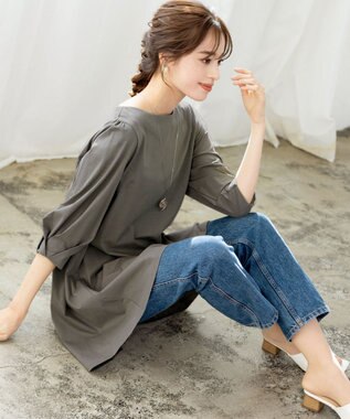 Tiaclasse 【洗える】大人可愛いバックフレアカットチュニック グレージュ