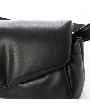 UNBILLION カカトゥ kakatoo / パテッドロールバッグ ブラック