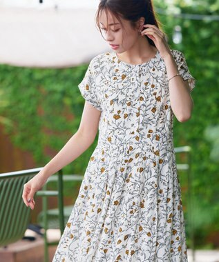 Tiaclasse L 【洗える】リーフフラワー柄ワンピース オフホワイト
