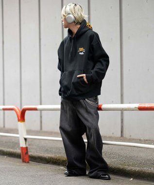 WEGO 【ユニセックス着用ITEM】別注BENDAVISグラフィックプルパーカー ブラック