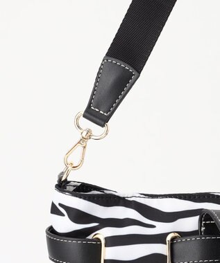 LA BAGAGERIE ベルテッド2WAYトート ゼブラ