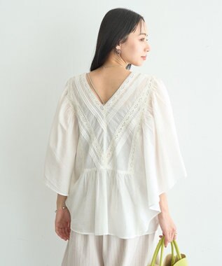 earth music&ecology 【WEB・一部店舗限定】【綿100％】レース＆ピンタックポンチョ Off White