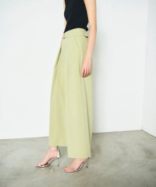 GRACE CONTINENTAL ツータックベルトワイドパンツ ライトグリーン