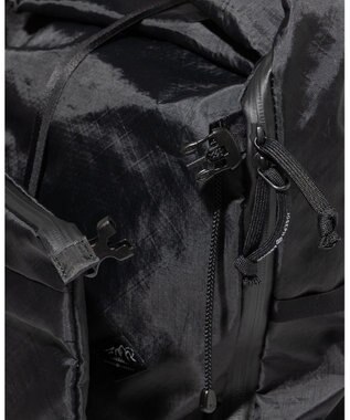 JOSEPH ABBOUD MOUNTAIN 【軽量/ECO撥水/サスティナブル素材/サコッシュが取り外せる】リサイクルリップストップ バックパック 33L ブラック系