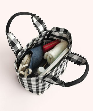 TOCCA WAVES HANDLE TOTE トートバッグ【星風まどかさん着用・WEB＆一部店舗限定】 ブラック系5