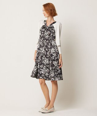 TOCCA AJISAI CREWNECK カーディガン オフ系