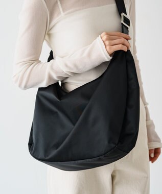 russet ラウンドビッグショルダーバッグ(CE-1292) Black2（シルバー金具）