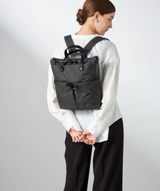 Y'SACCS ストリームラインデイパック