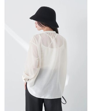 earth music&ecology シアーギャザーネックブラウス Ivory