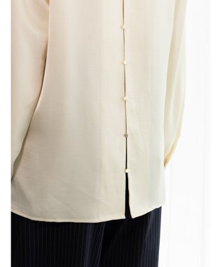 Te chichi ドレープネックブラウス《2025Autumn catalog vol.2 item》 オフホワイト