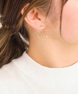 Phoebe エラボレイトビジューピアス ゴールド