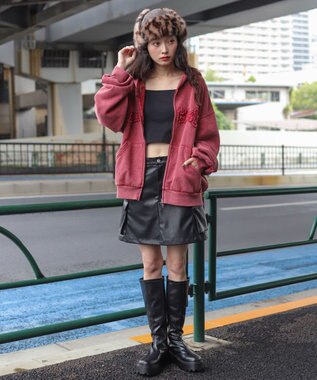 WEGO 【ユニセックス着用ITEM/MLサイズ展開】ショートグラフィックZIPパーカー レッド