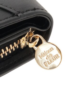 Maison de FLEUR レター型ウォレット Black