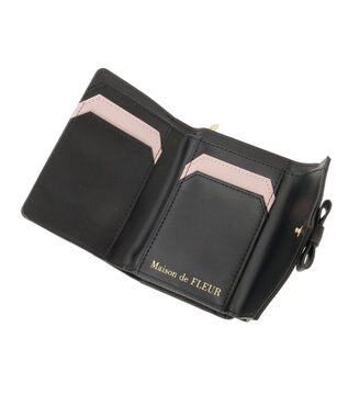Maison de FLEUR レター型ウォレット Black