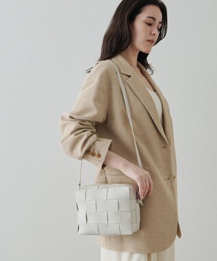 IACUCCI 【予約】ベルタ S CERVO ホワイト