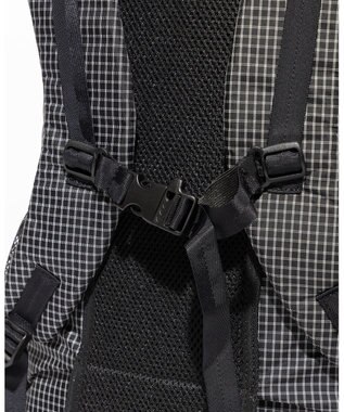 JOSEPH ABBOUD MOUNTAIN 【軽量/ECO撥水/サスティナブル素材/サコッシュが取り外せる】リサイクルリップストップ バックパック 33L ブラック系