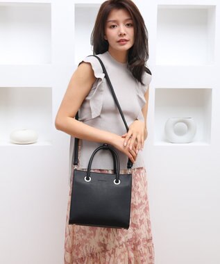 style code  【MERCURYDUO/マーキュリーデュオ】メタルアイレット　両アオリポケット　スクエアハンドバッグ ブラック