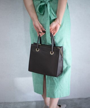 style code  【MERCURYDUO/マーキュリーデュオ】メタルアイレット　両アオリポケット　スクエアハンドバッグ ブラック