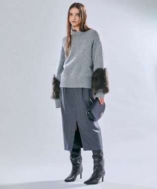 BEIGE， 【洗える・VERY NaVY12月号掲載】CHESTER / フェイクファークルーネックニット Md.Gray