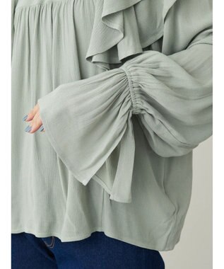 Green Parks ・Ｐｅｔｉｔ　Ｆｌｅｕｒ　ラッフルショルダーブラウス Green