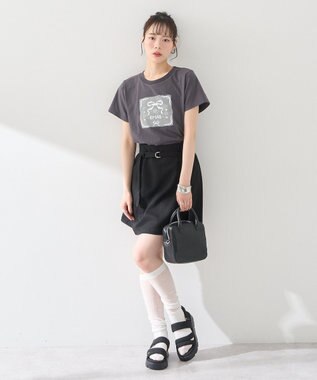 earth music&ecology アソートロマンティックグラフィックＴ Dark Gray