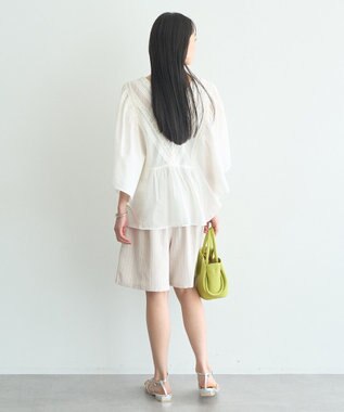 earth music&ecology 【WEB・一部店舗限定】【綿100％】レース＆ピンタックポンチョ Off White