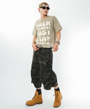 WEGO 【ユニセックス着用ITEM/MLサイズ展開】クロップドグラフィックT（SS） ベージュ