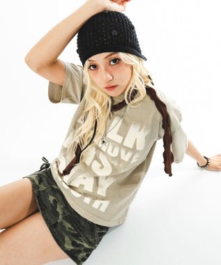 WEGO 【ユニセックス着用ITEM/MLサイズ展開】クロップドグラフィックT（SS） ベージュ