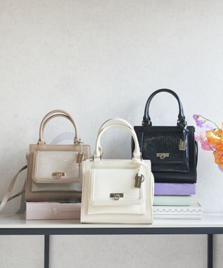 style code 【MERCURYDUO/マーキュリーデュオ】メタリッククラック調型押し フラップハンドバッグ アイボリー