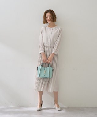 YECCA VECCA ジョーゼットプリーツワンピース Light Gray