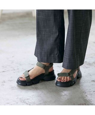 ing <ing>ボリュームソールスポーツサンダル カーキ