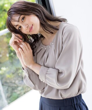 Tiaclasse L 【洗える】大人上品なタックパールブラウス グレージュ