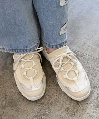 APOM ウォーターレジストレースアップスニーカー