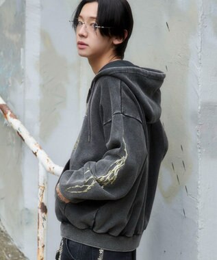 WEGO 【ユニセックス着用ITEM】ブリーチグラフィックZIPパーカー 柄3